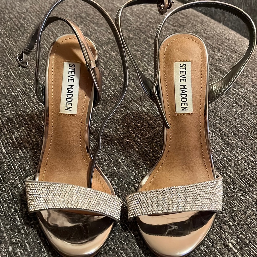 Steve Madden Silver Heels